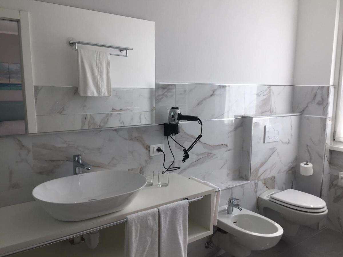 La Quiete Park Hotel Manerba del Garda Eksteriør billede