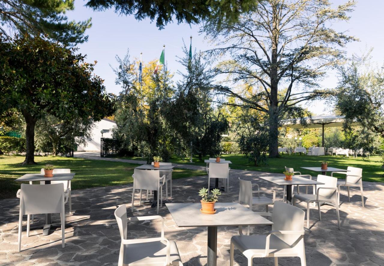 La Quiete Park Hotel Manerba del Garda Eksteriør billede