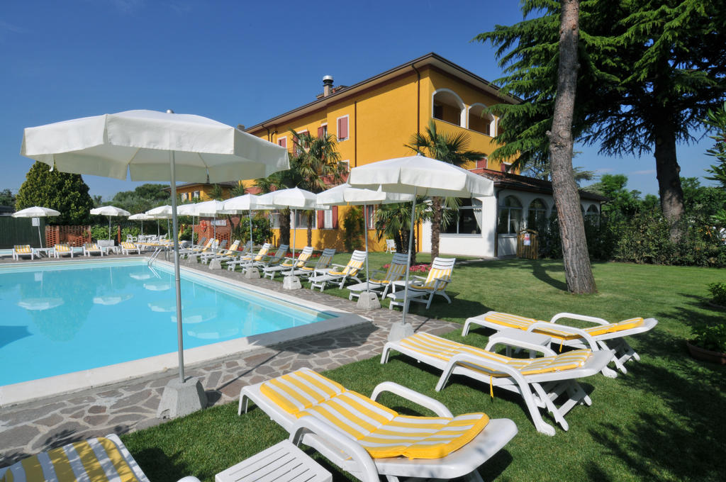 La Quiete Park Hotel Manerba del Garda Eksteriør billede